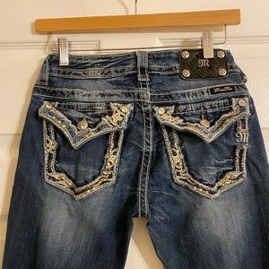 Miss Me Jeans “Signature - Rise Boot”